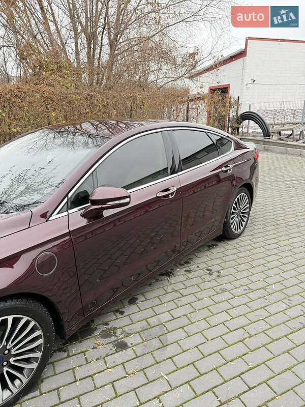 Седан Ford Fusion 2017 в Ровно