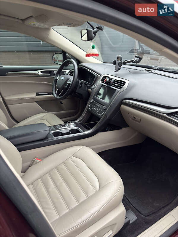 Седан Ford Fusion 2017 в Ровно