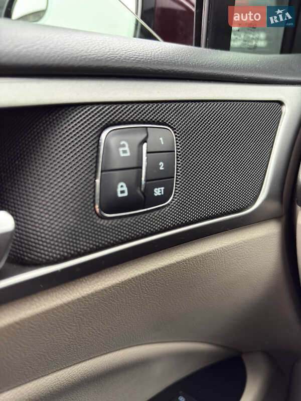 Седан Ford Fusion 2017 в Ровно