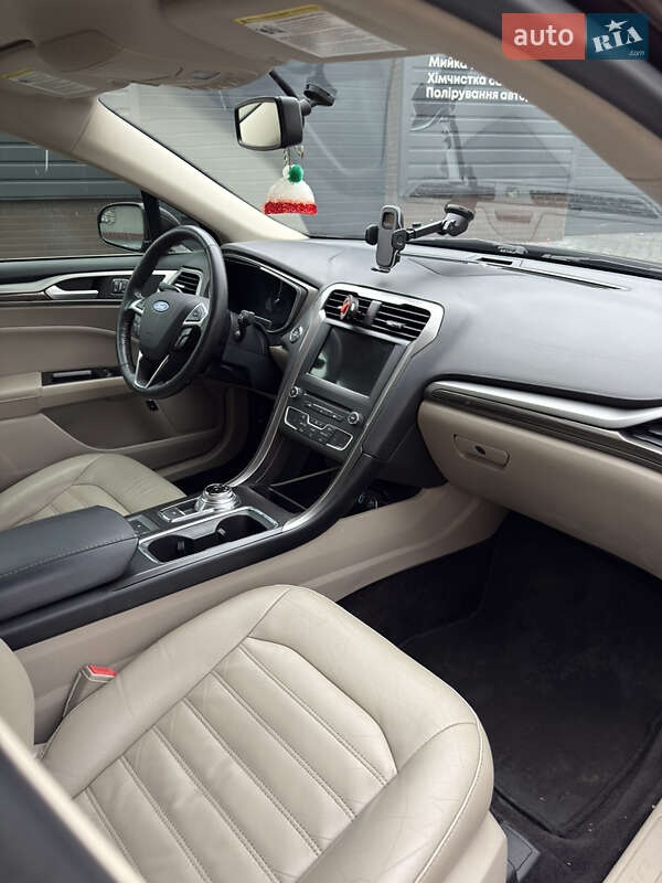 Седан Ford Fusion 2017 в Ровно