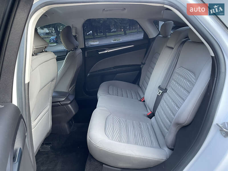 Седан Ford Fusion 2015 в Днепре