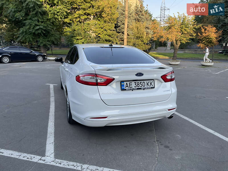 Седан Ford Fusion 2015 в Днепре