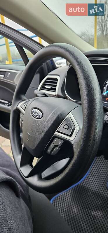 Седан Ford Fusion 2017 в Желтых Водах