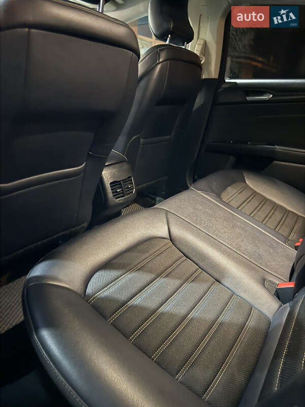 Седан Ford Fusion 2018 в Дніпрі