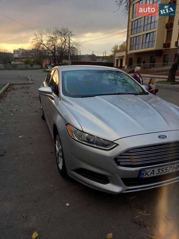 Седан Ford Fusion 2014 в Измаиле