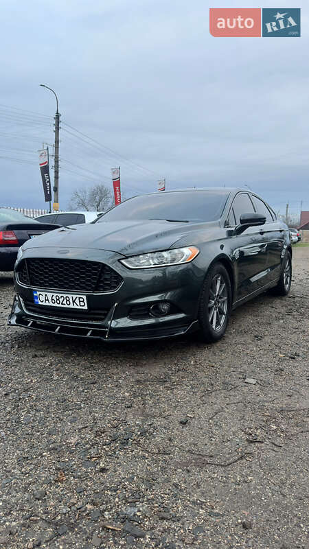 Седан Ford Fusion 2015 в Смеле