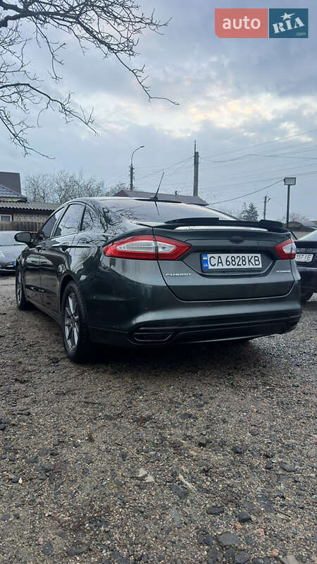 Седан Ford Fusion 2015 в Смеле
