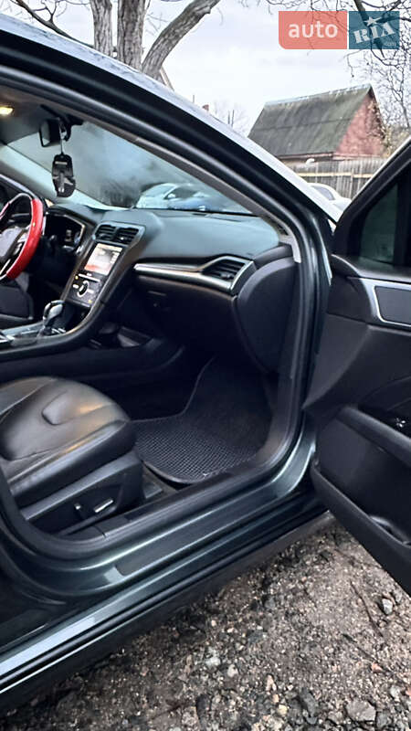 Седан Ford Fusion 2015 в Смеле