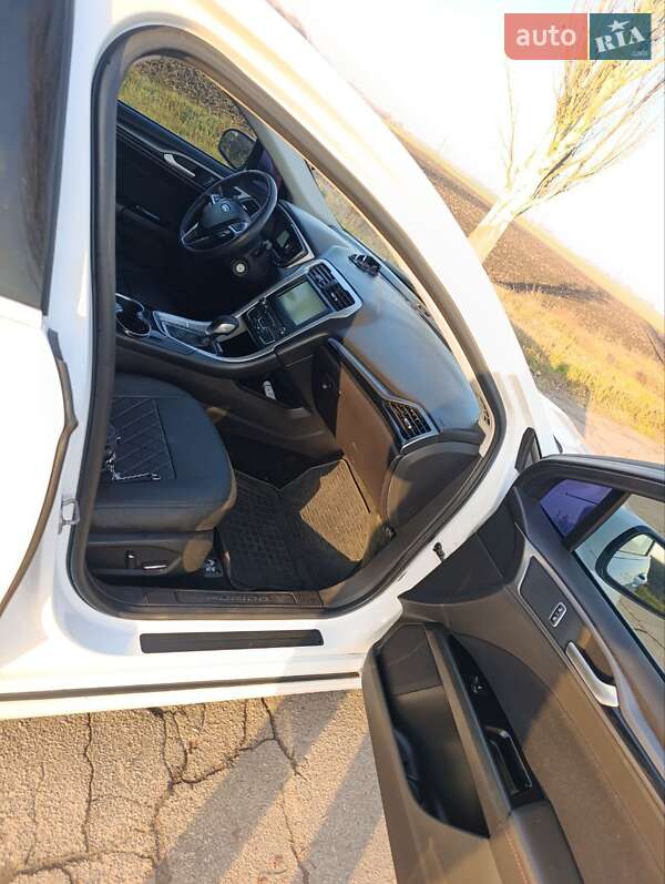 Седан Ford Fusion 2016 в Дніпрі