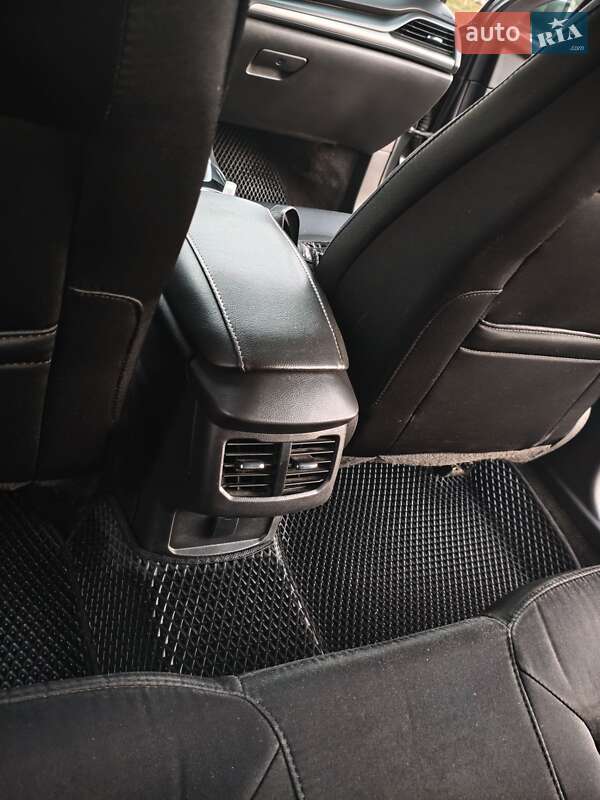 Седан Ford Fusion 2015 в Харкові