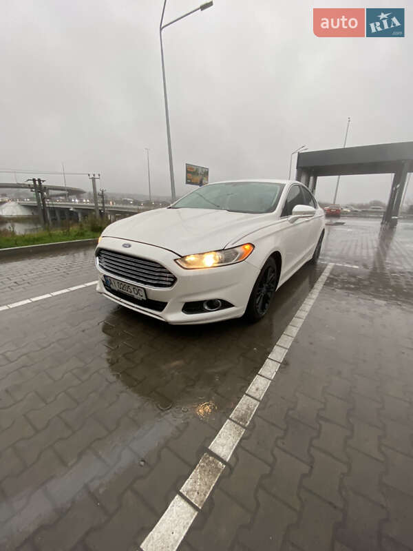 Седан Ford Fusion 2013 в Києві