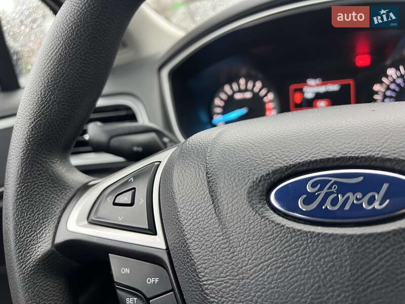 Седан Ford Fusion 2013 в Киеве