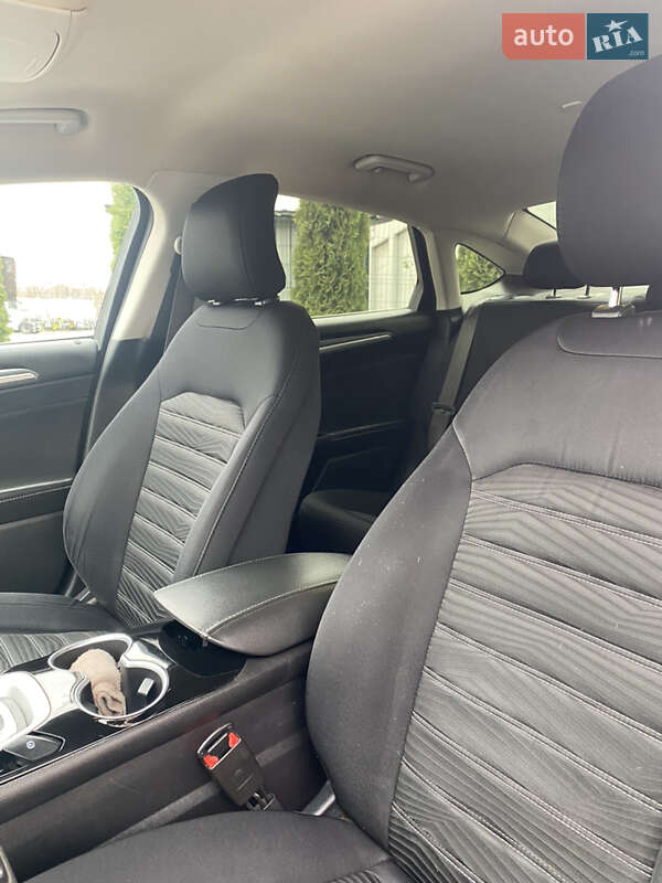 Седан Ford Fusion 2016 в Хмельницком