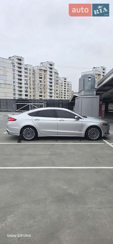 Седан Ford Fusion 2016 в Києві