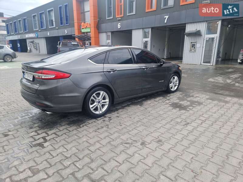Седан Ford Fusion 2018 в Тернополе