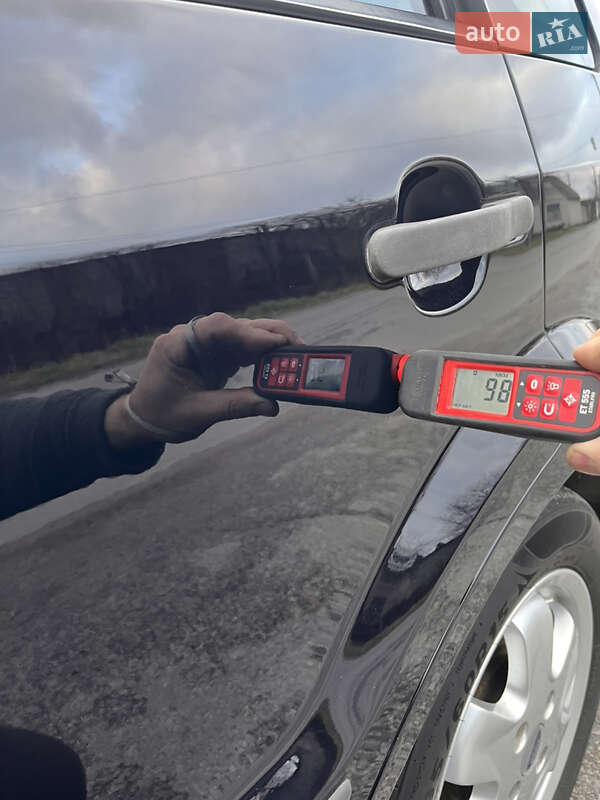 Хэтчбек Ford Fusion 2006 в Звягеле