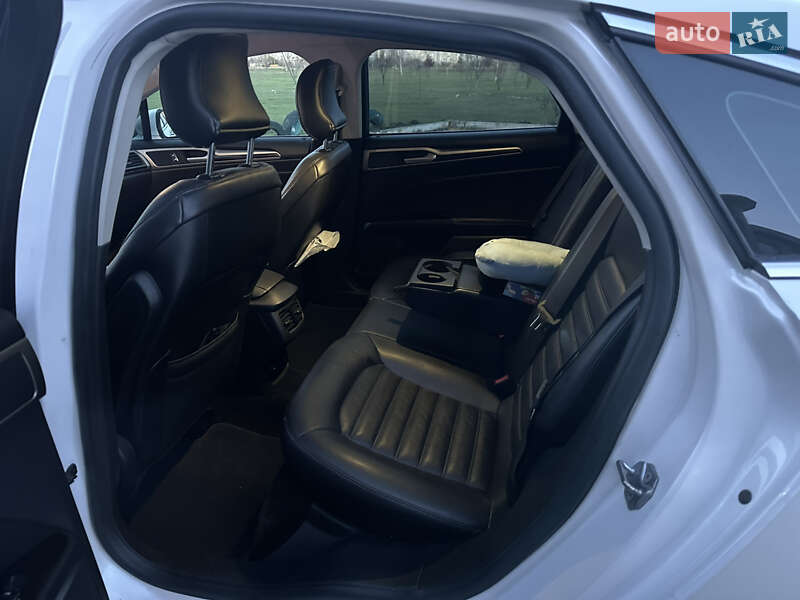 Седан Ford Fusion 2015 в Херсоні