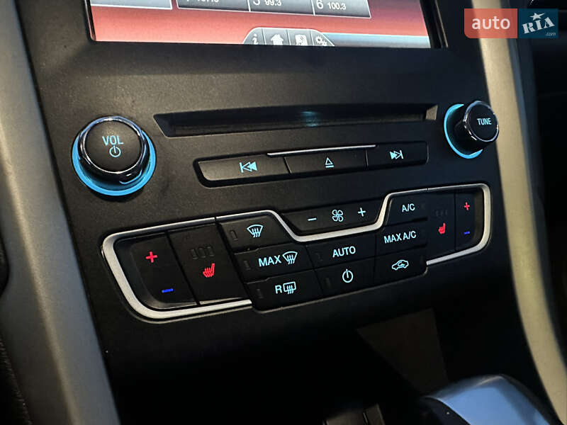 Седан Ford Fusion 2015 в Херсоні