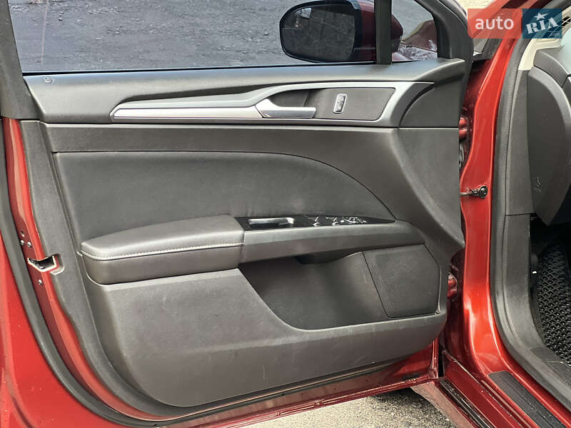 Седан Ford Fusion 2014 в Виннице