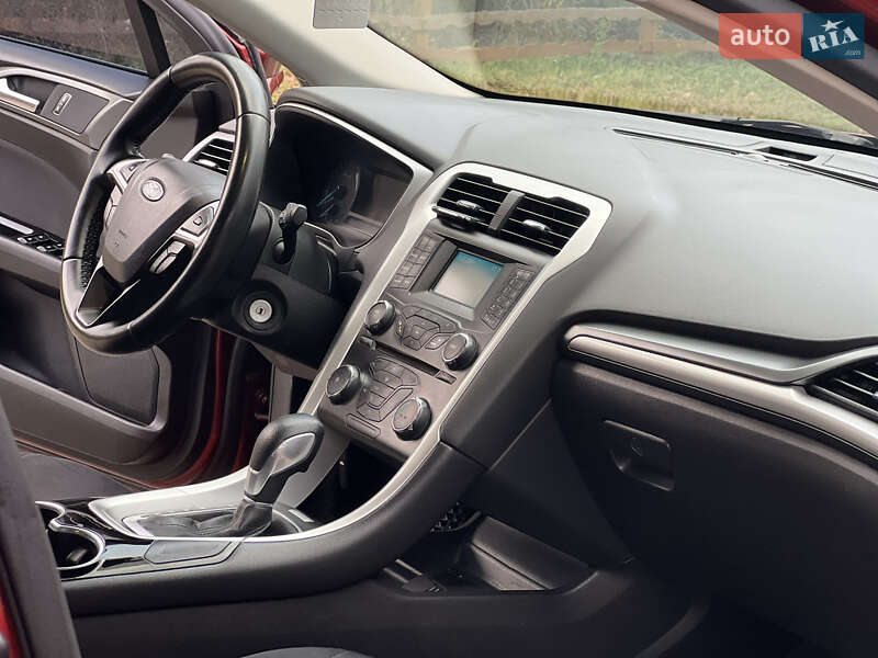 Седан Ford Fusion 2014 в Виннице