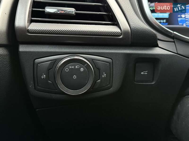 Седан Ford Fusion 2017 в Києві