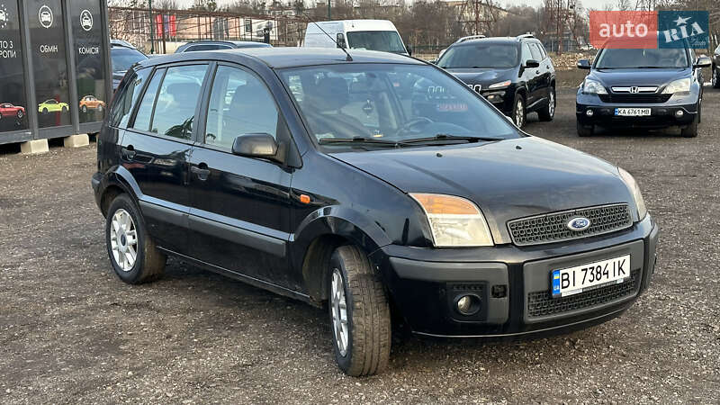 Хетчбек Ford Fusion 2008 в Полтаві