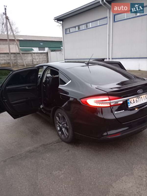 Седан Ford Fusion 2017 в Вишгороді