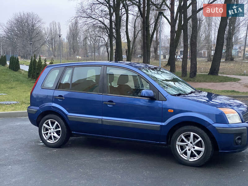 Хэтчбек Ford Fusion 2007 в Чернигове