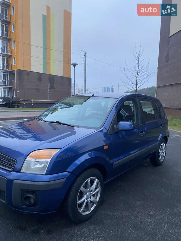 Хэтчбек Ford Fusion 2007 в Чернигове