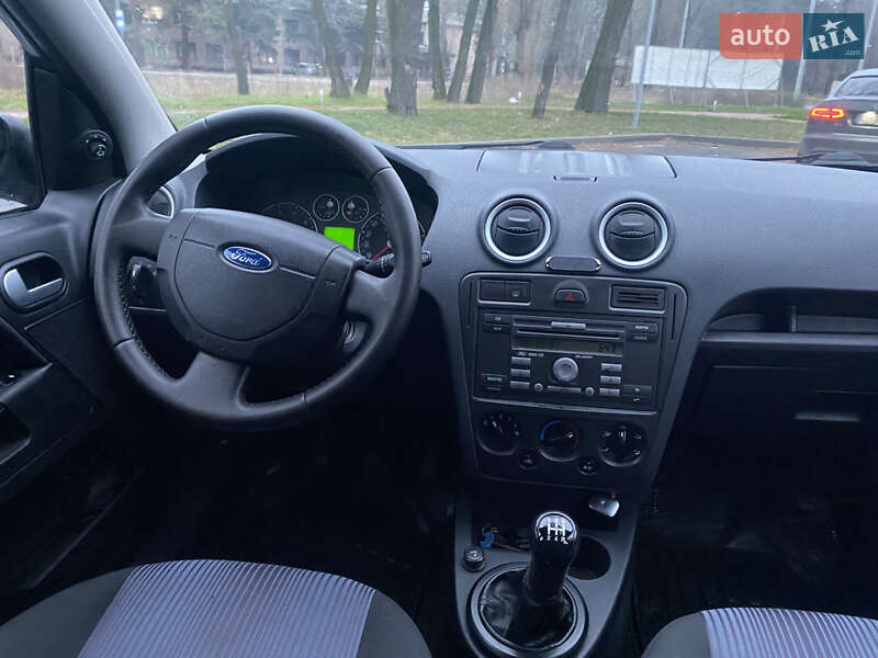 Хэтчбек Ford Fusion 2007 в Чернигове