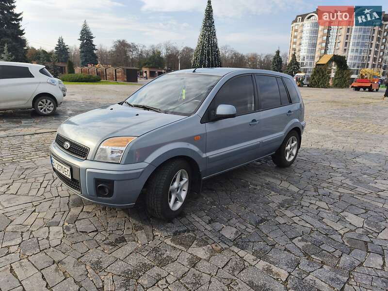 Хэтчбек Ford Fusion 2010 в Кременчуге фото Хэтчбек Ford Fusion 2010 в Кременчуге