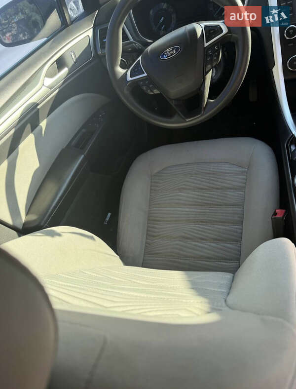 Седан Ford Fusion 2015 в Коломиї