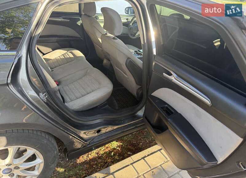 Седан Ford Fusion 2015 в Коломиї