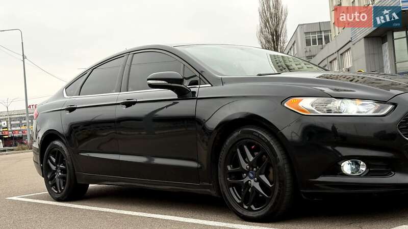 Седан Ford Fusion 2013 в Вышгороде