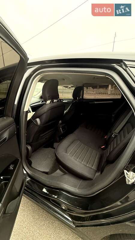 Седан Ford Fusion 2013 в Вышгороде