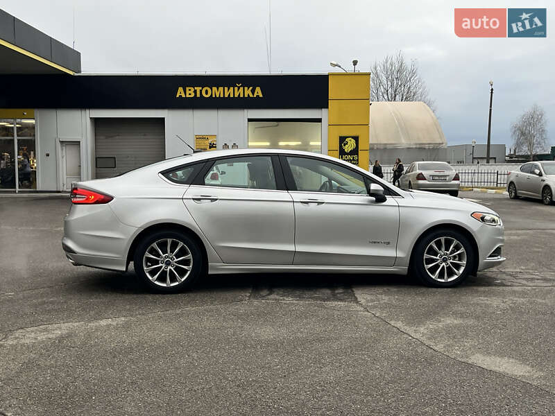 Седан Ford Fusion 2017 в Києві