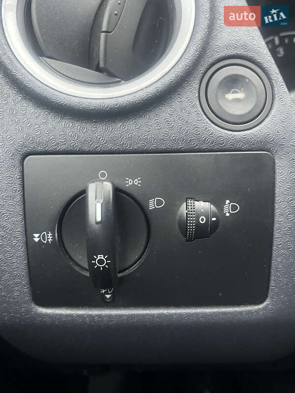 Хэтчбек Ford Fusion 2011 в Нежине