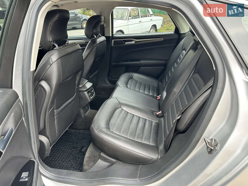 Седан Ford Fusion 2013 в Києві