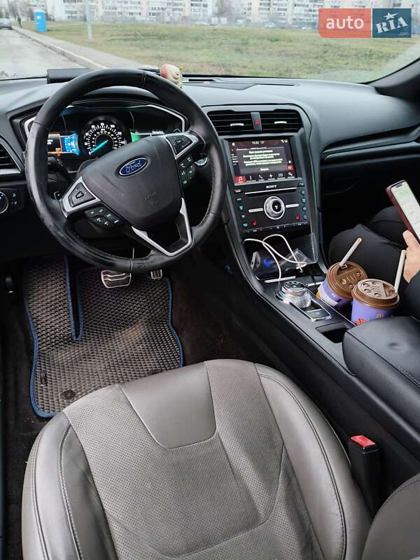 Седан Ford Fusion 2016 в Киеве фото 12 Седан Ford Fusion 2016 в Киеве