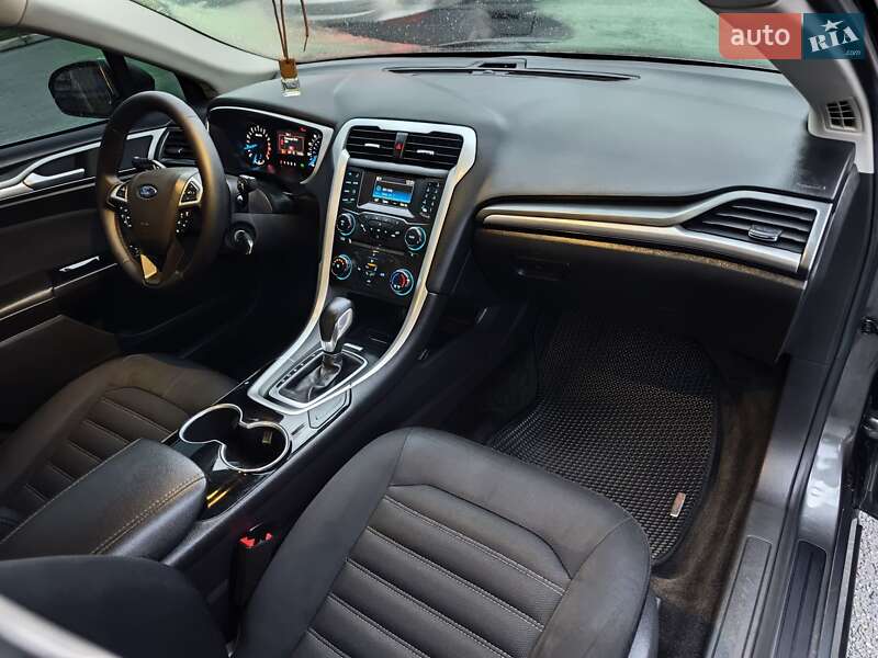 Седан Ford Fusion 2015 в Сумах