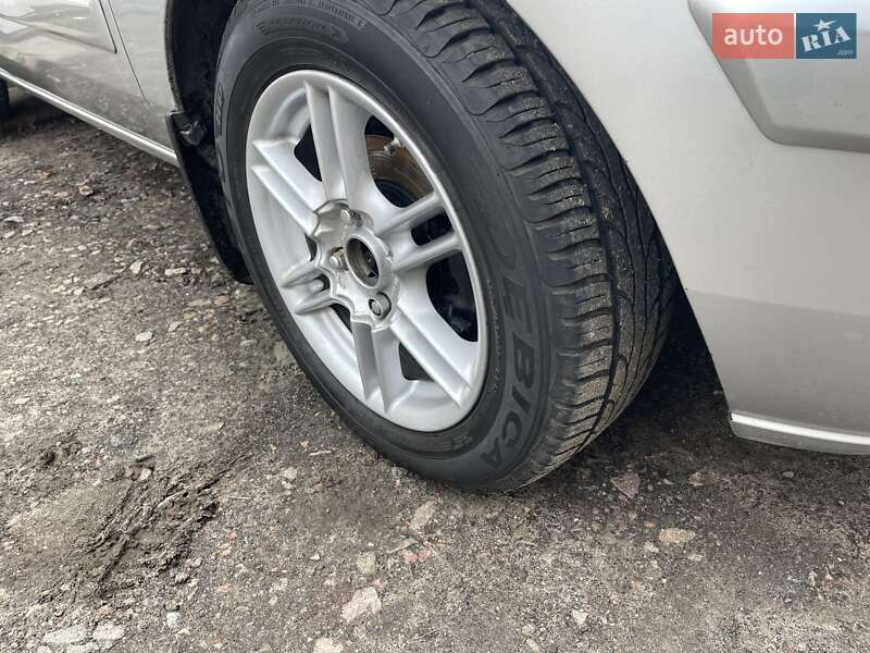 Хетчбек Ford Fusion 2010 в Ніжині