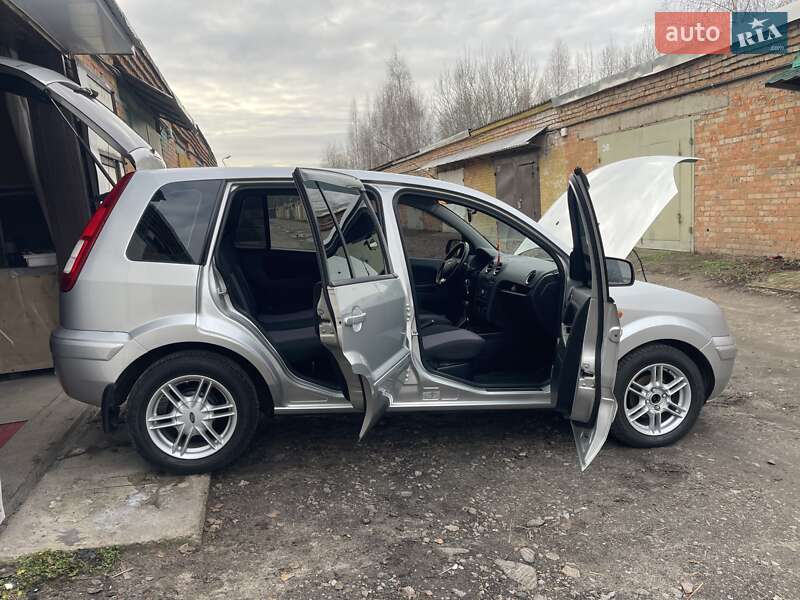 Хетчбек Ford Fusion 2010 в Ніжині