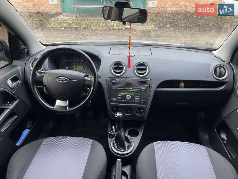 Хетчбек Ford Fusion 2010 в Ніжині