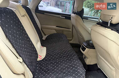 Седан Ford Fusion 2012 в Надворной