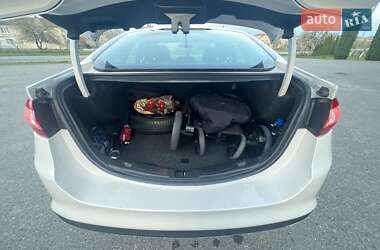 Седан Ford Fusion 2013 в Дубно