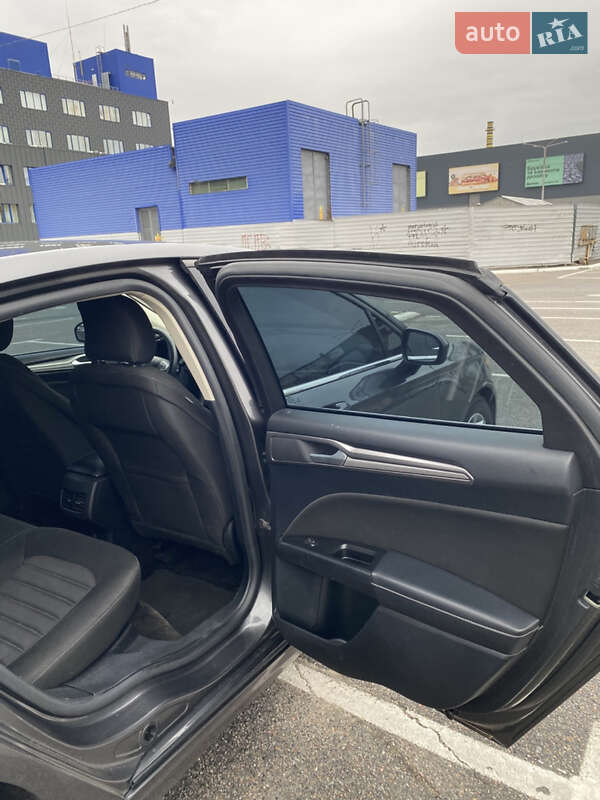 Седан Ford Fusion 2017 в Киеве фото 12 Седан Ford Fusion 2017 в Киеве