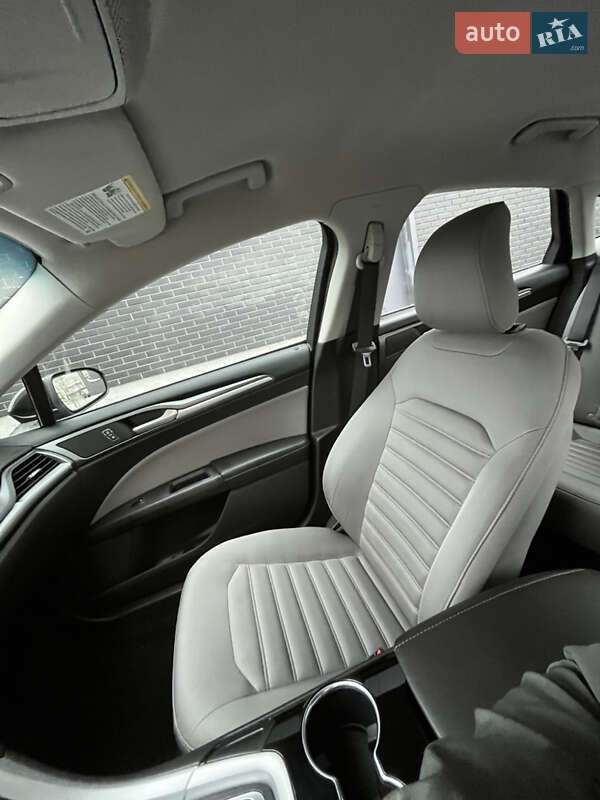 Седан Ford Fusion 2014 в Києві фото 29 Седан Ford Fusion 2014 в Києві