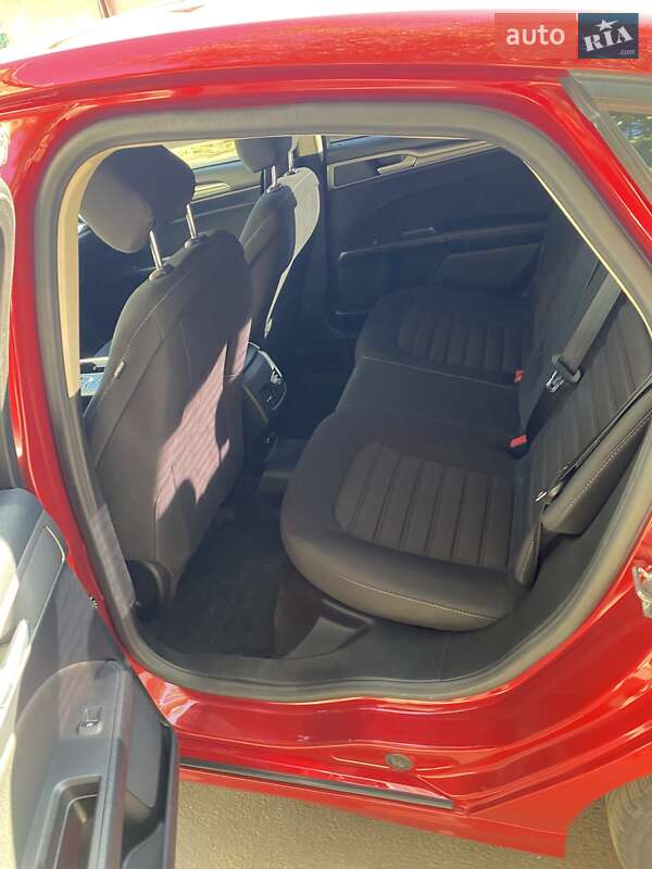 Седан Ford Fusion 2020 в Ровно