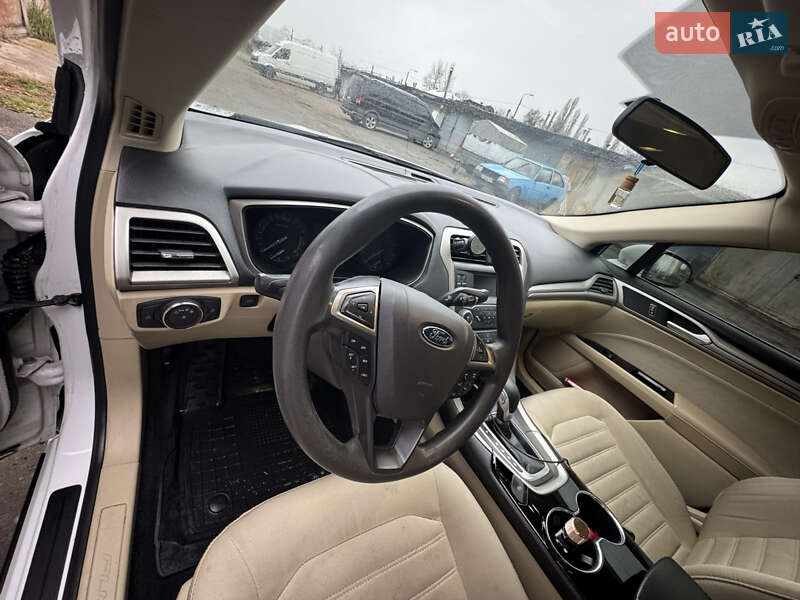 Седан Ford Fusion 2015 в Киеве фото 14 Седан Ford Fusion 2015 в Киеве