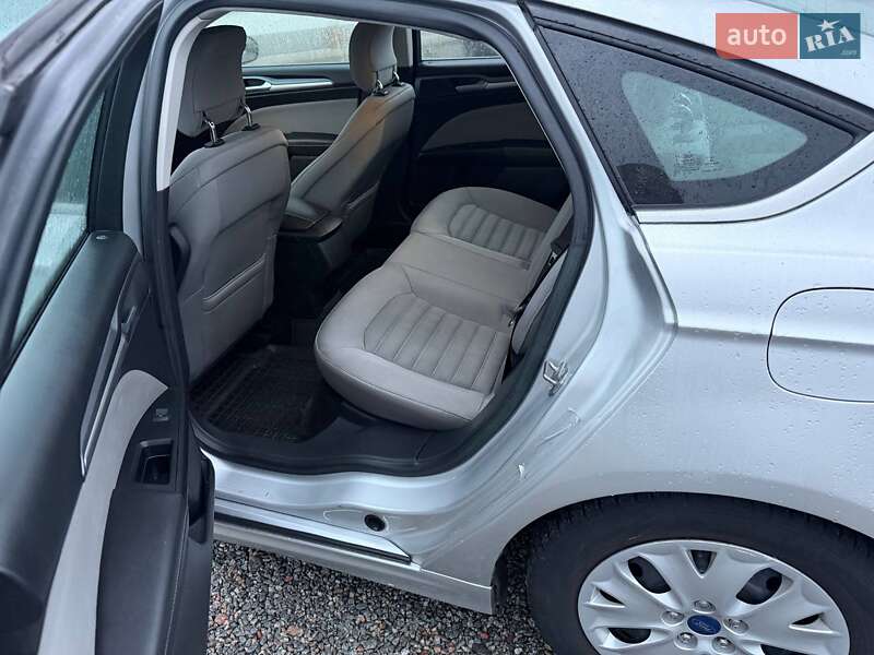 Седан Ford Fusion 2014 в Борисполі